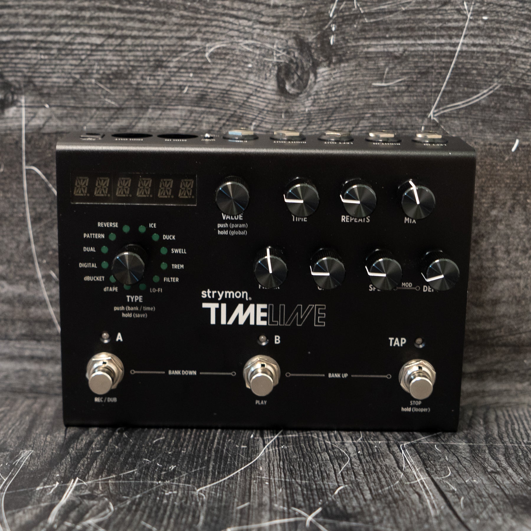 Strymon TimeLine Midnight Edition