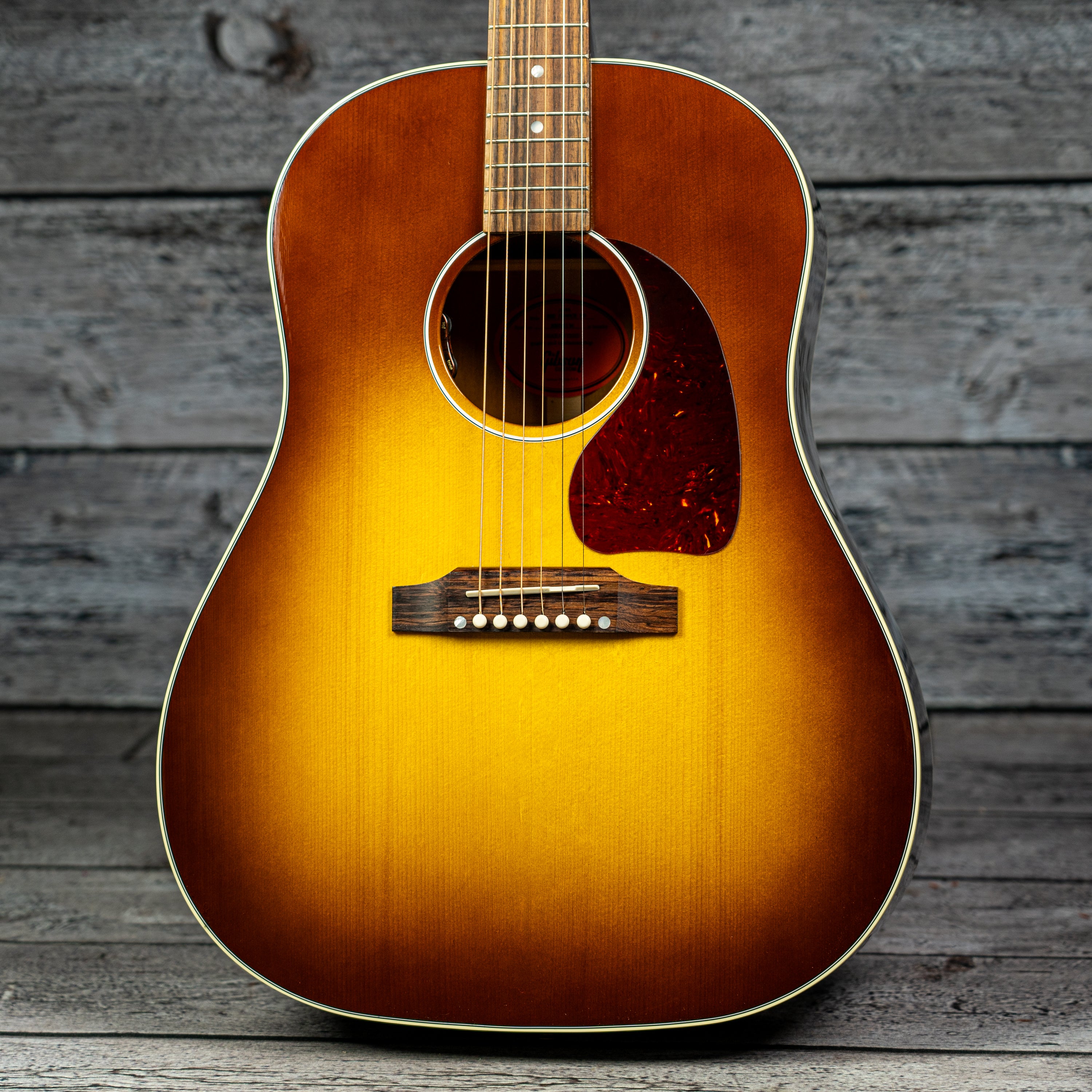 Gibson J-45 Standard Red Spruce Exclusive - Honey Burst