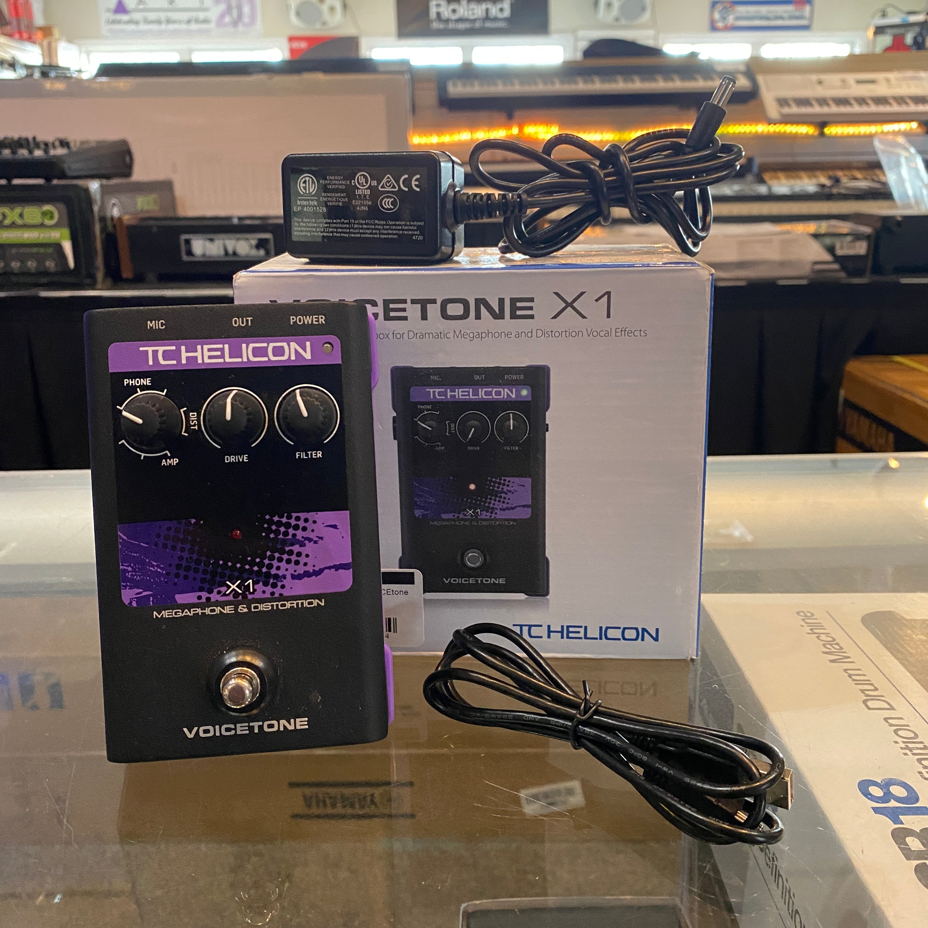 TC Helicon VOICEtone X1