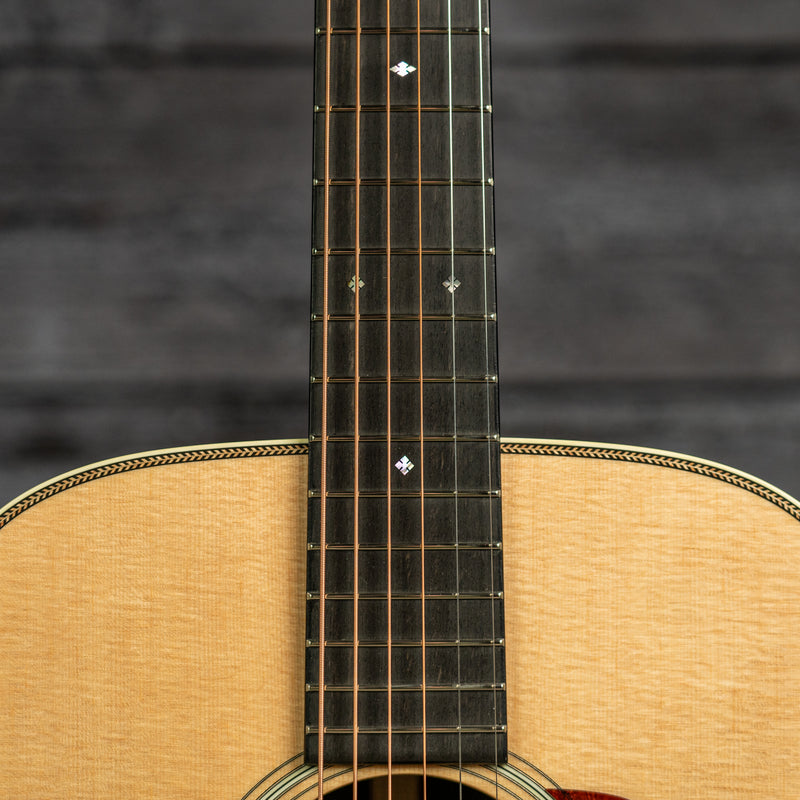 Bourgeois Professional Series Vintage Dreadnought - Satin