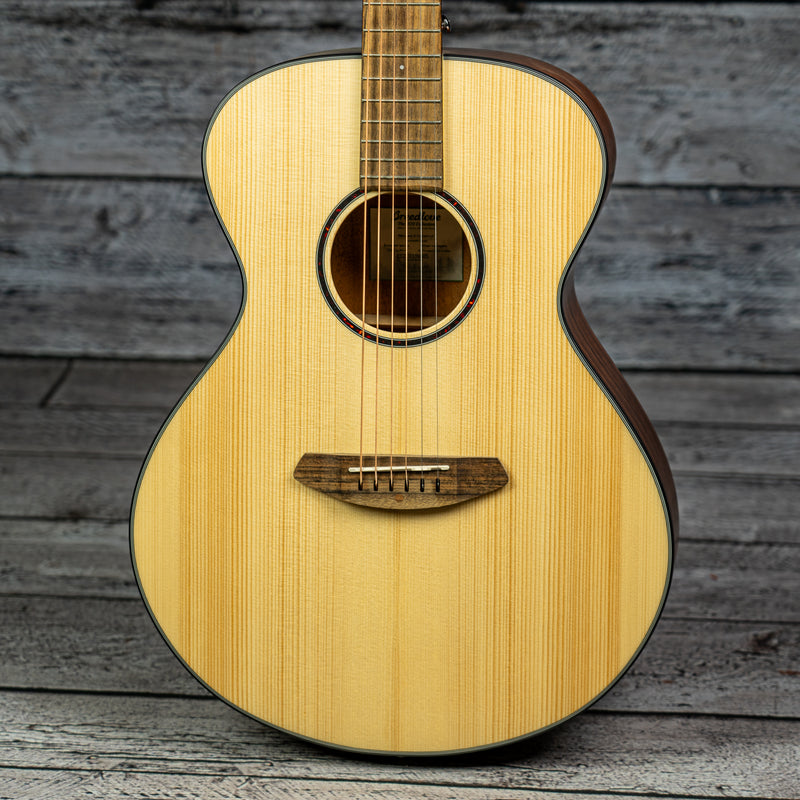 Breedlove Discovery S Concert LH (Right Handed)