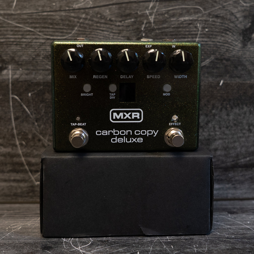 MXR Carbon Copy Deluxe Analog Delay