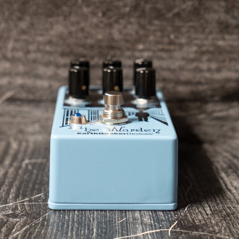 EarthQuaker Devices Warden Optical Compressor