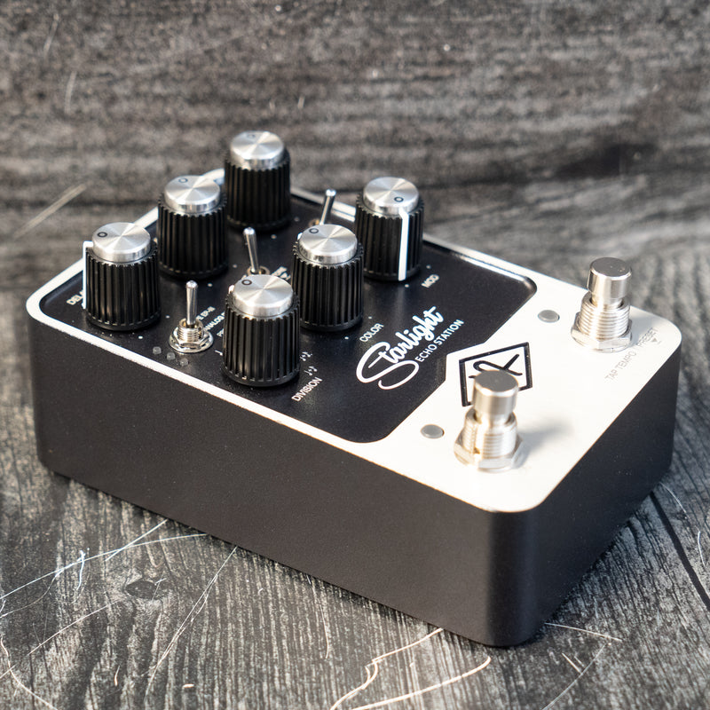 Universal Audio Starlight Echo Station Pedal