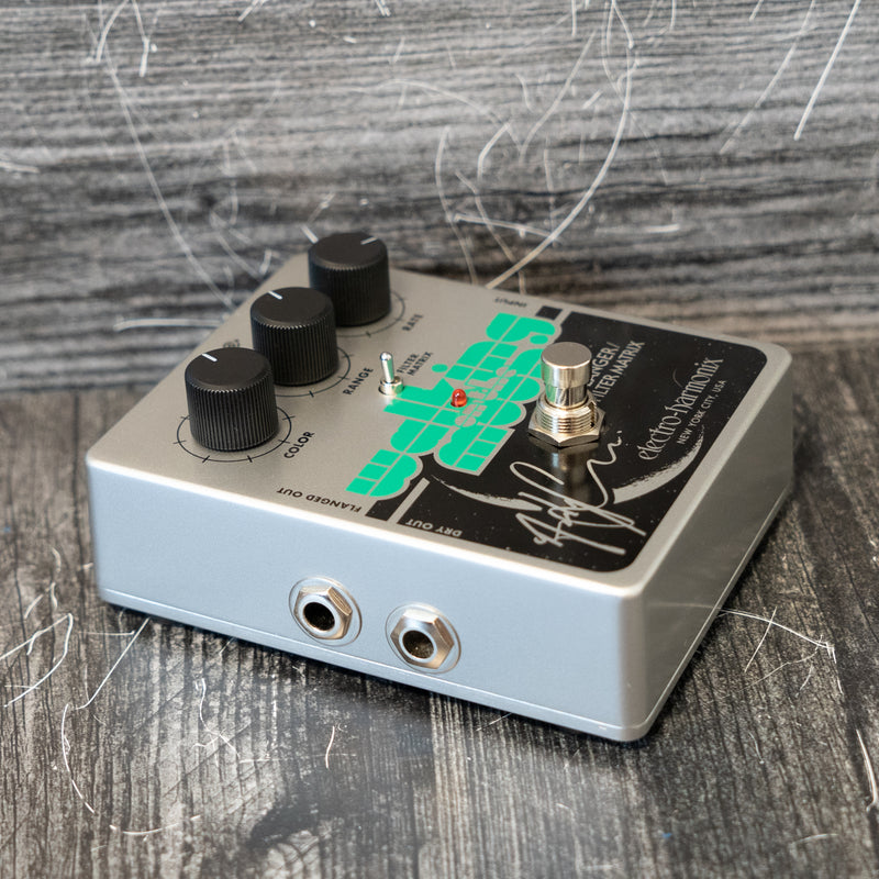 andy summers gear Electro-Harmonix Walking On The Moon Andy Summers Signature Flanger