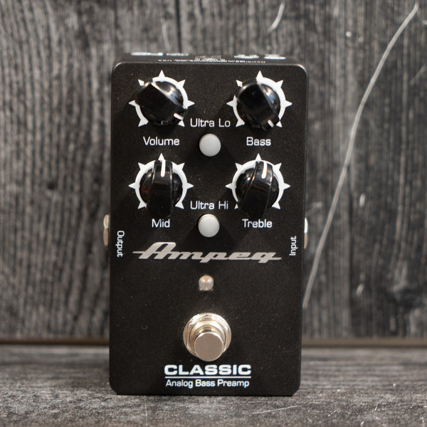 pedal ampeg Ampeg Classic Analog Bass Preamp