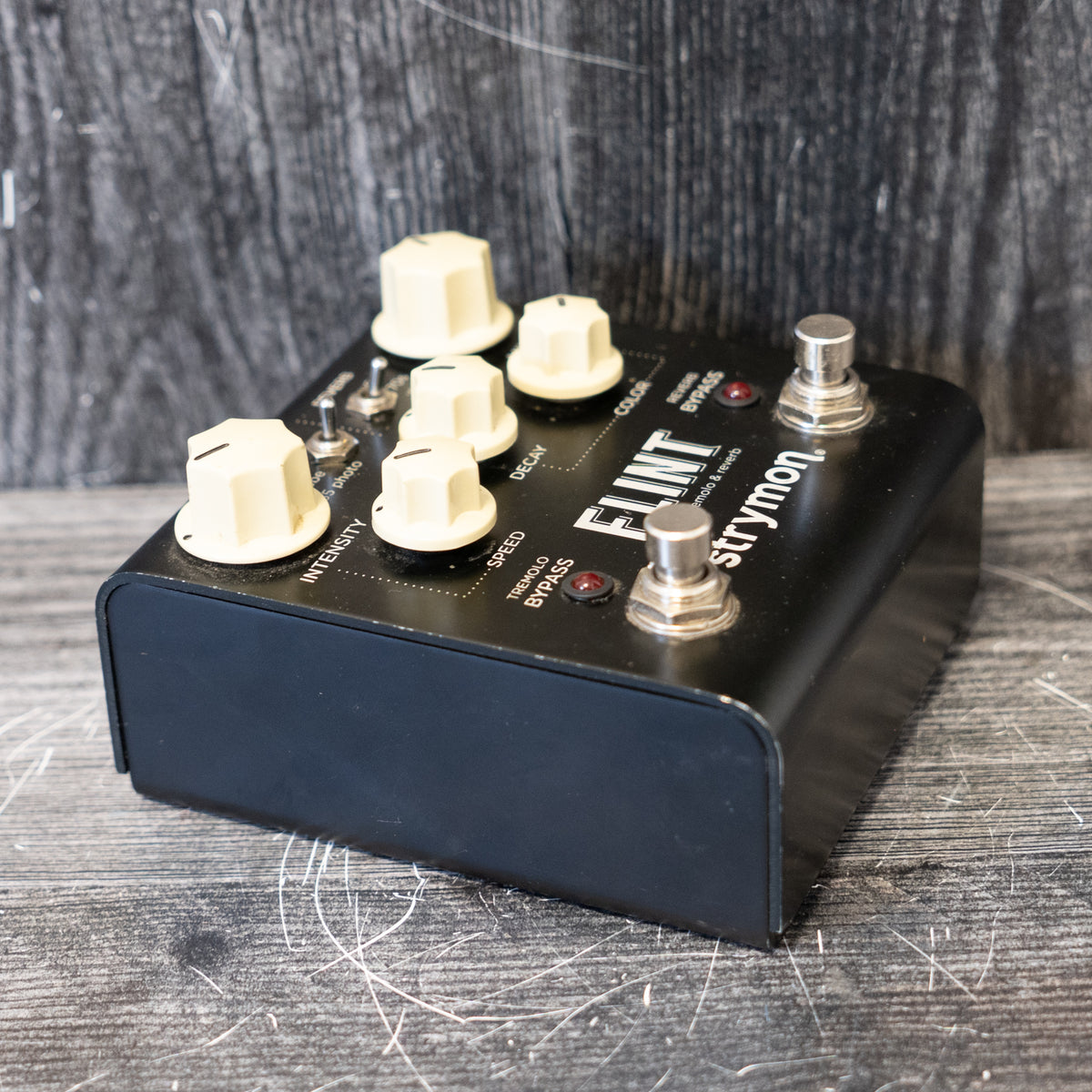 Strymon Flint Reverb and Tremolo V1