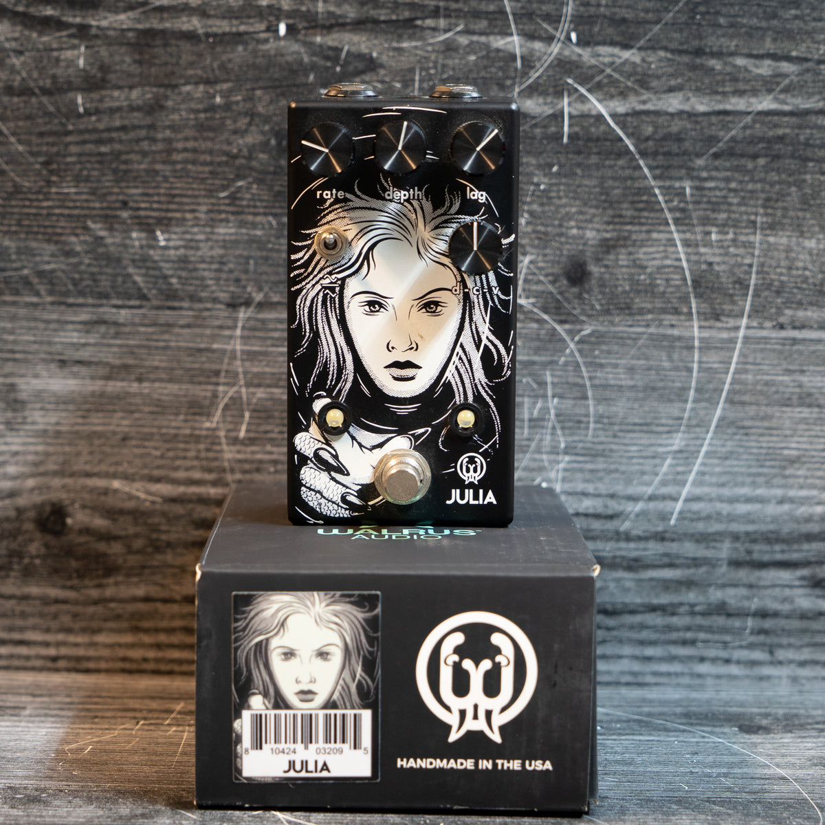 Walrus Audio Julia Chorus / Vibrato V2 - Black and White