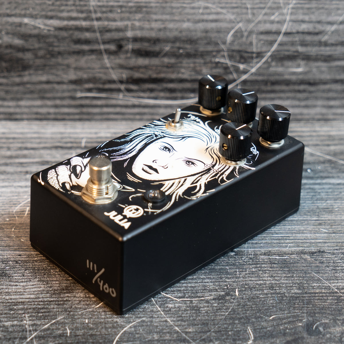 Walrus Audio Julia Chorus / Vibrato V2 - Black and White