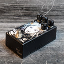 Walrus Audio Julia Chorus / Vibrato V2 - Black and White