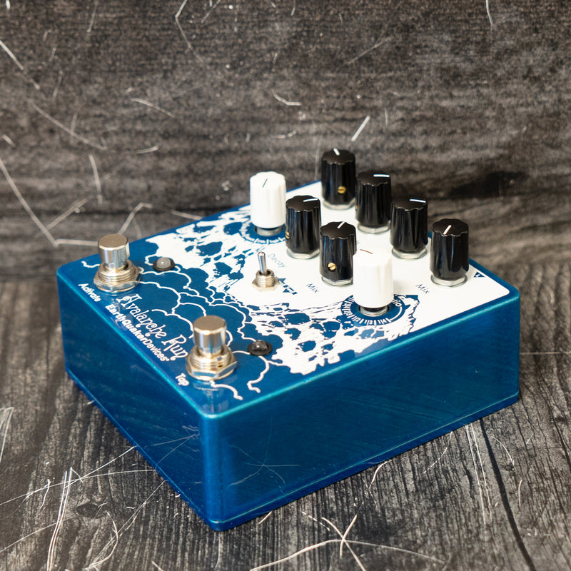 EarthQuaker Devices Avalanche Run Stereo Reverb & Delay with Tap Tempo V2
