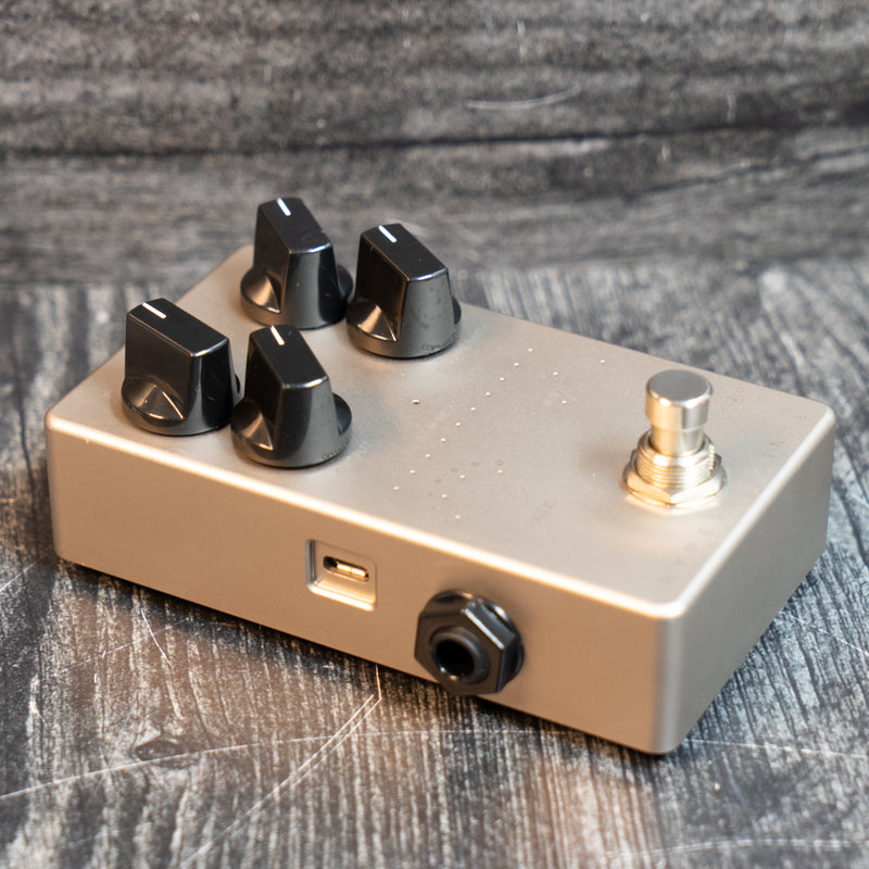 Darkglass Electronics Hyper Luminal Hybrid Compressor