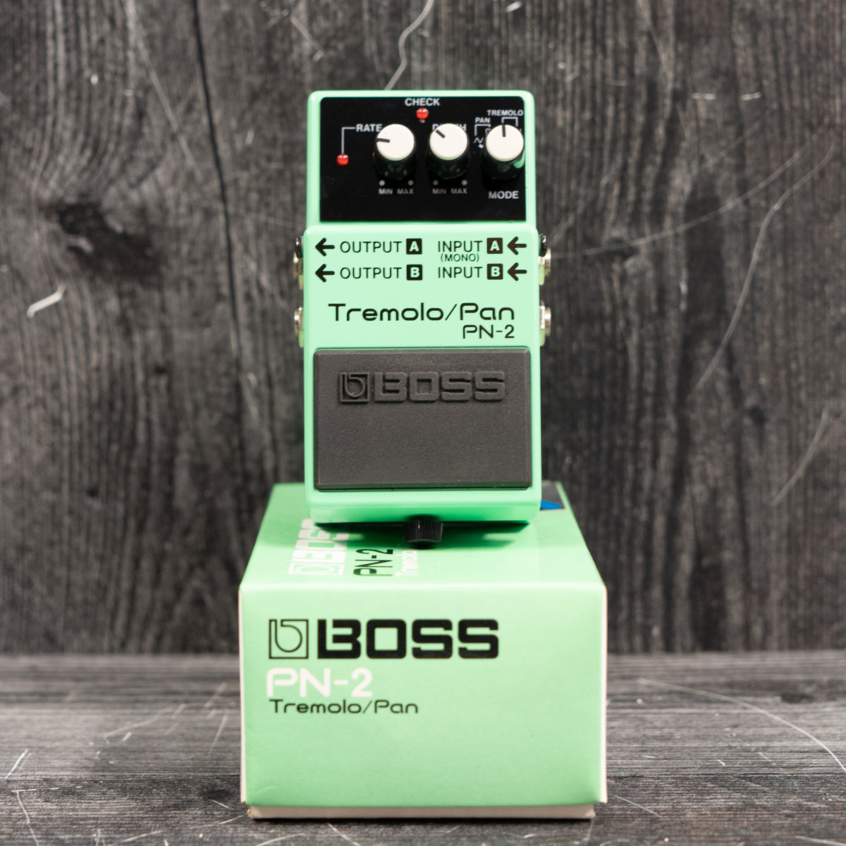 stereo pan pedal Boss PN-2 Tremolo/Pan