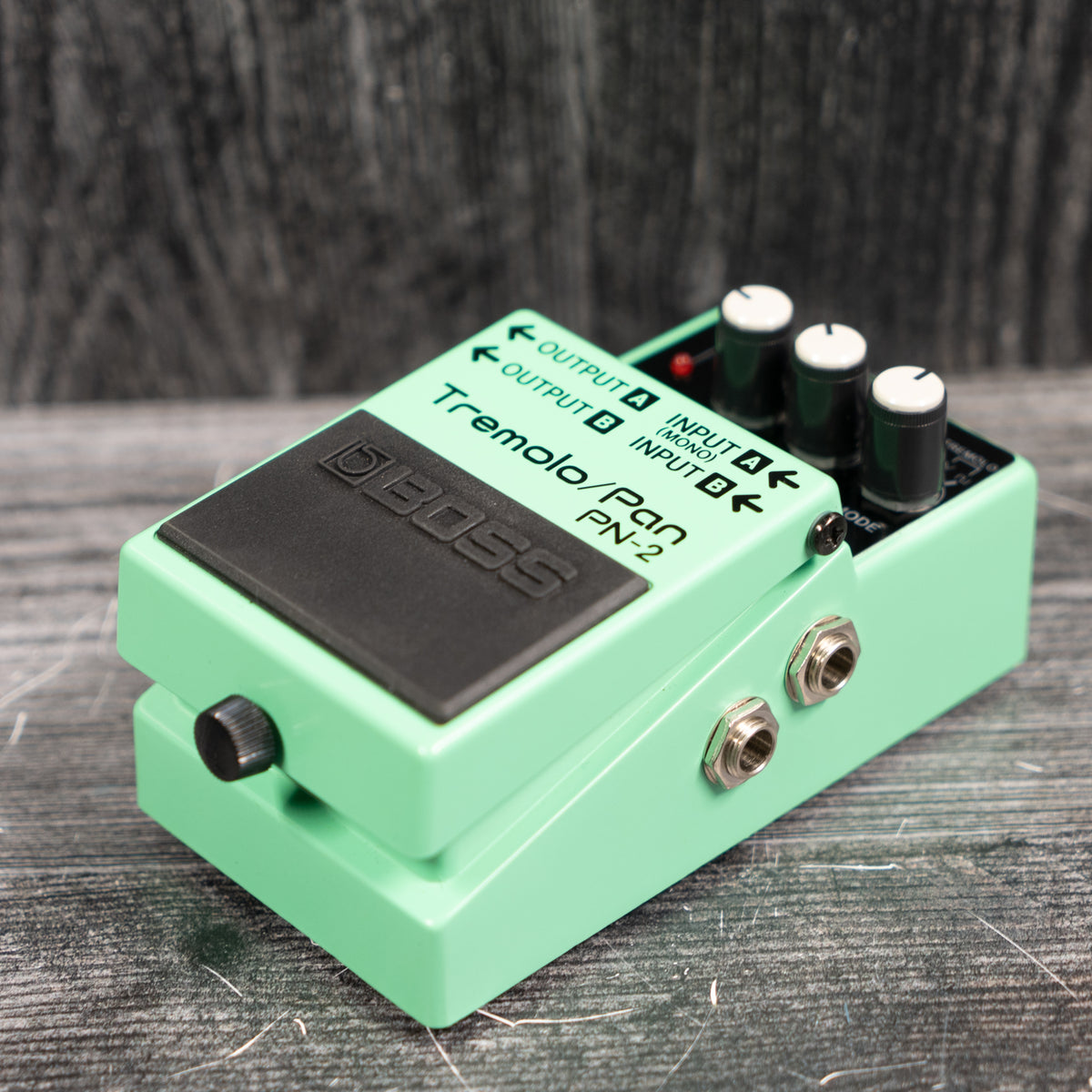Boss PN-2 Tremolo/Pan