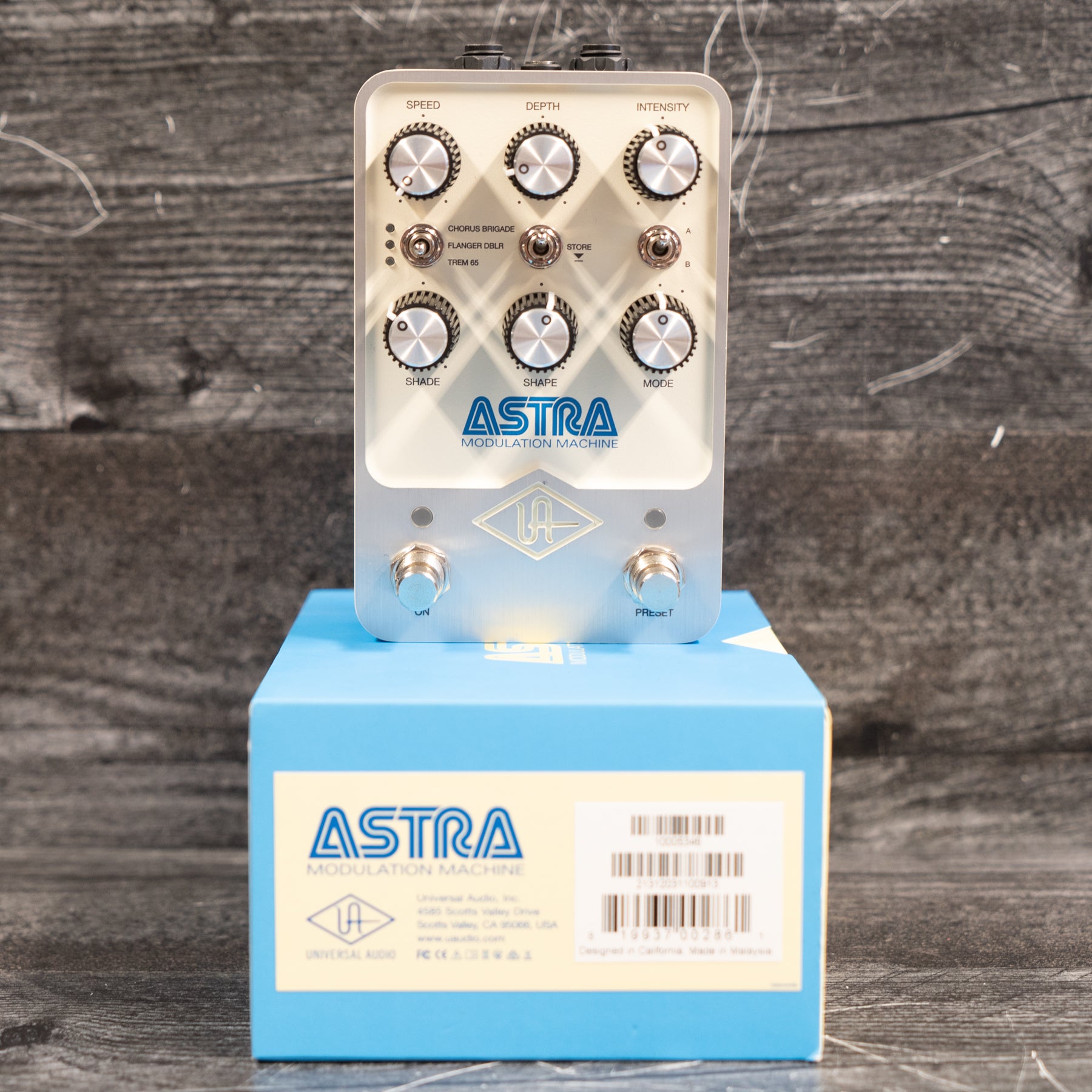 Astra Modulation Machine Universal Audio Astra Modulation Machine