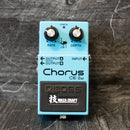 Boss CE-2W Waza