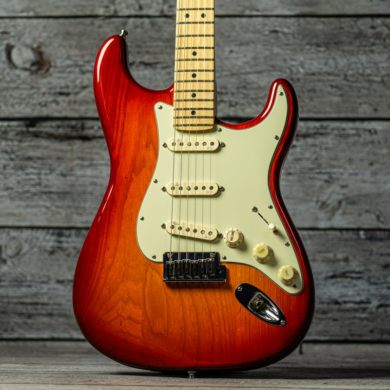 Fender American Deluxe Stratocaster