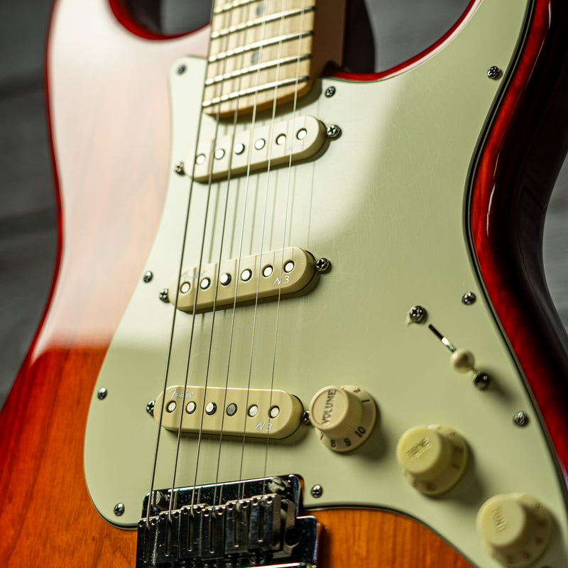 Fender American Deluxe Stratocaster