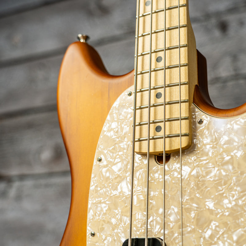 Fender American Performer Mustang Bass