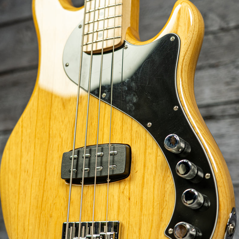Fender Deluxe Dimension Bass