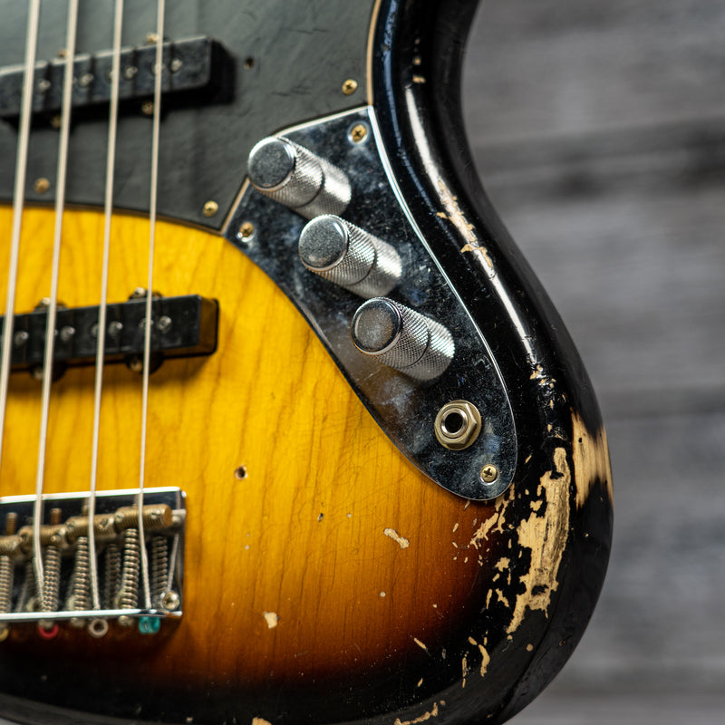 Fender Limited Edition Custom Jazz Bass Heavy Relic - Round-Lam Rosewood Fingerboard, Faded Aged 3-Color Sunburst