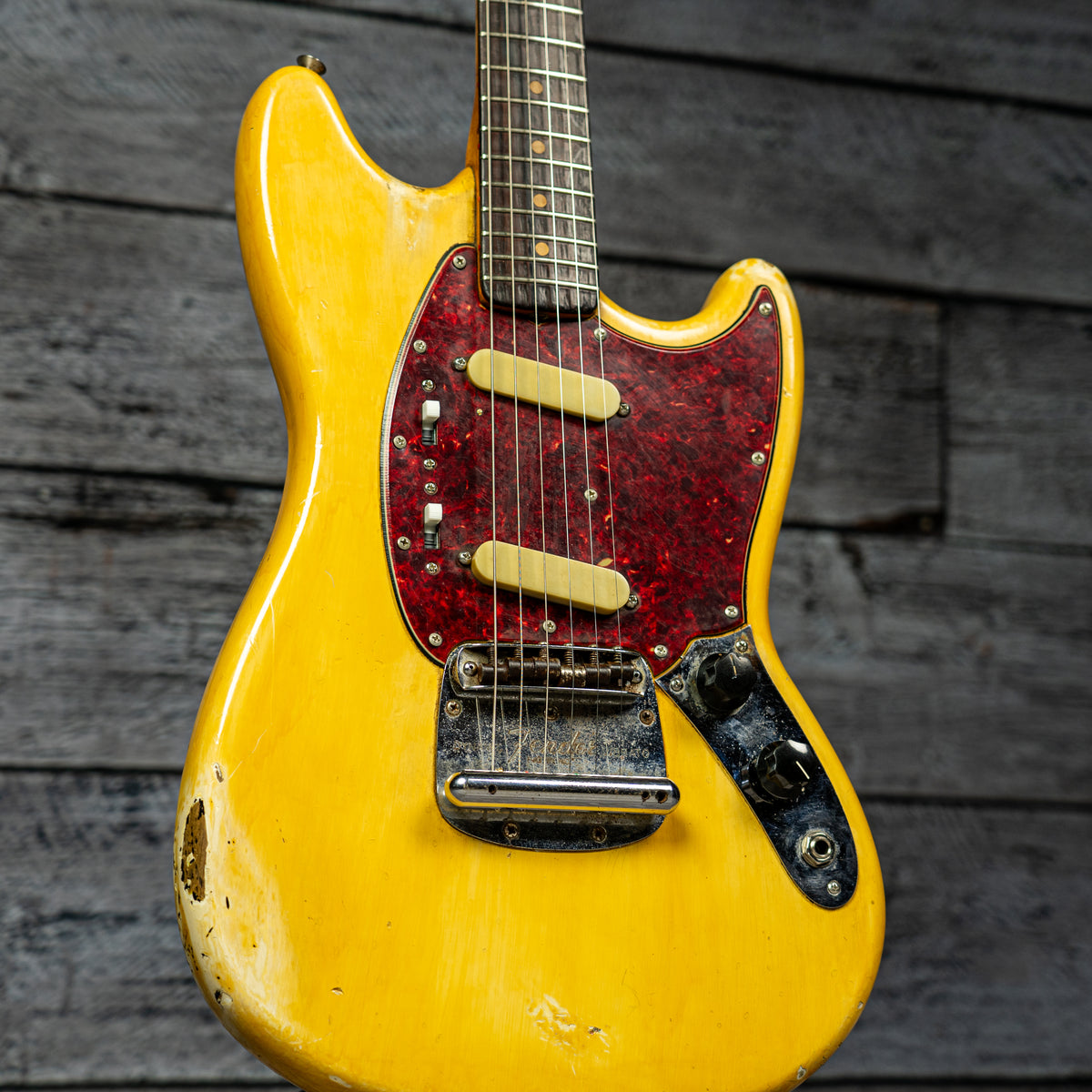 Fender Mustang 1968-69年頃？ イエロー Fender Mustang 1968-69年頃？ イエロー