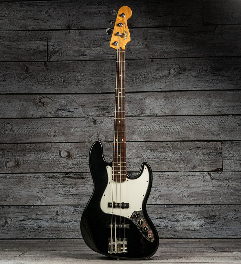 Fender Standard Jazz Bass