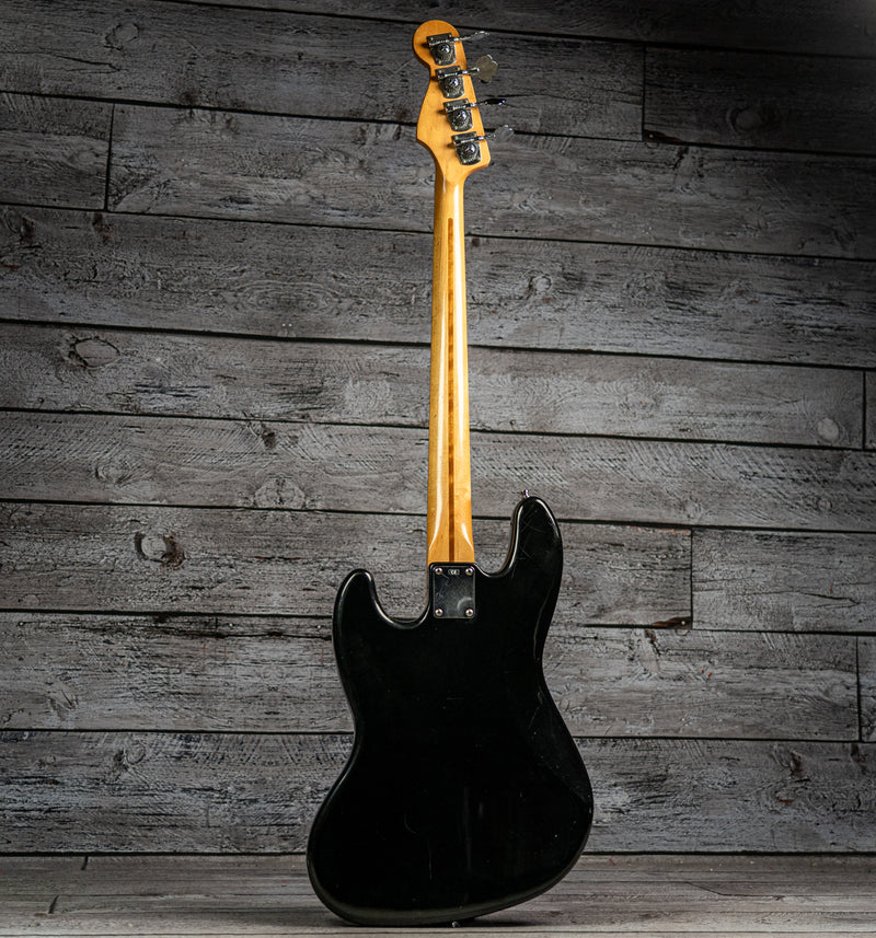 Fender Standard Jazz Bass