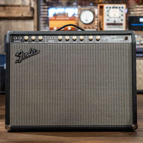 Fender Custom Vibrolux Reverb Amp