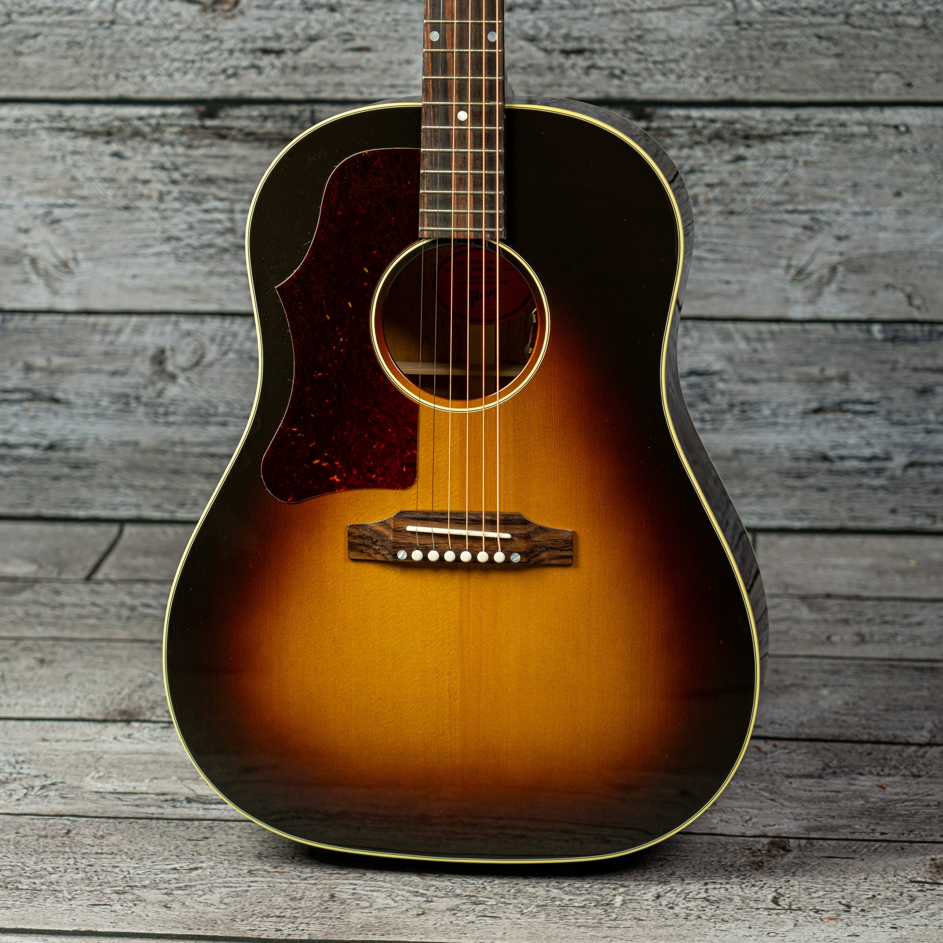 Acoustic Guitars | J-45