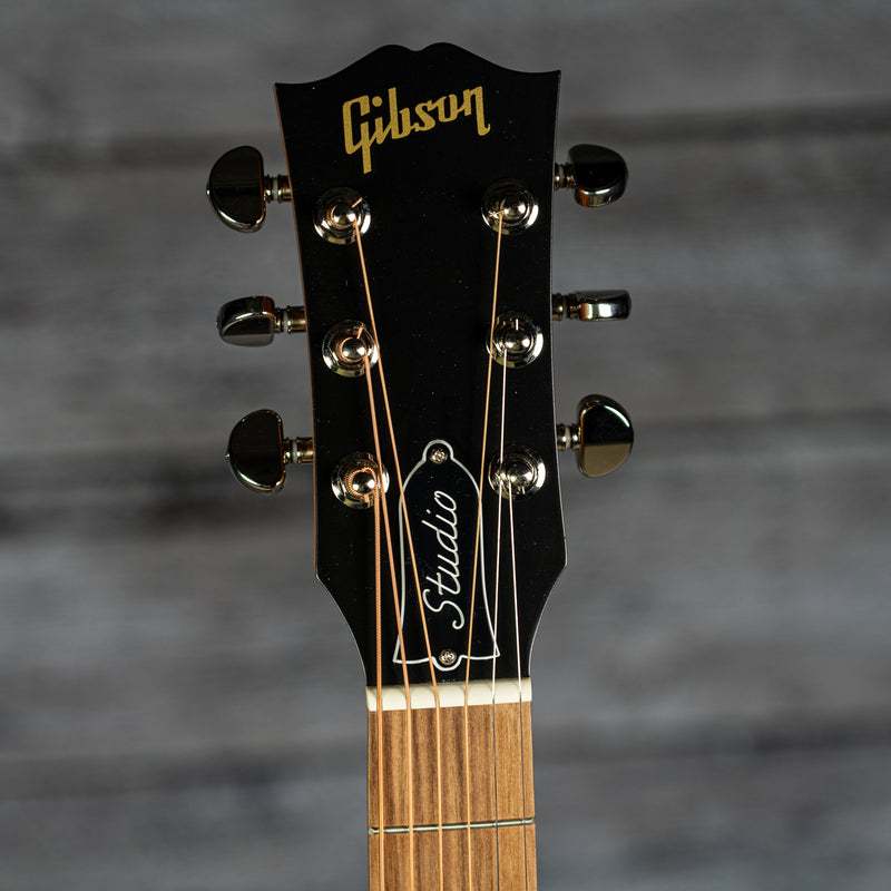 Gibson J-45 Studio Walnut - Satin Natural