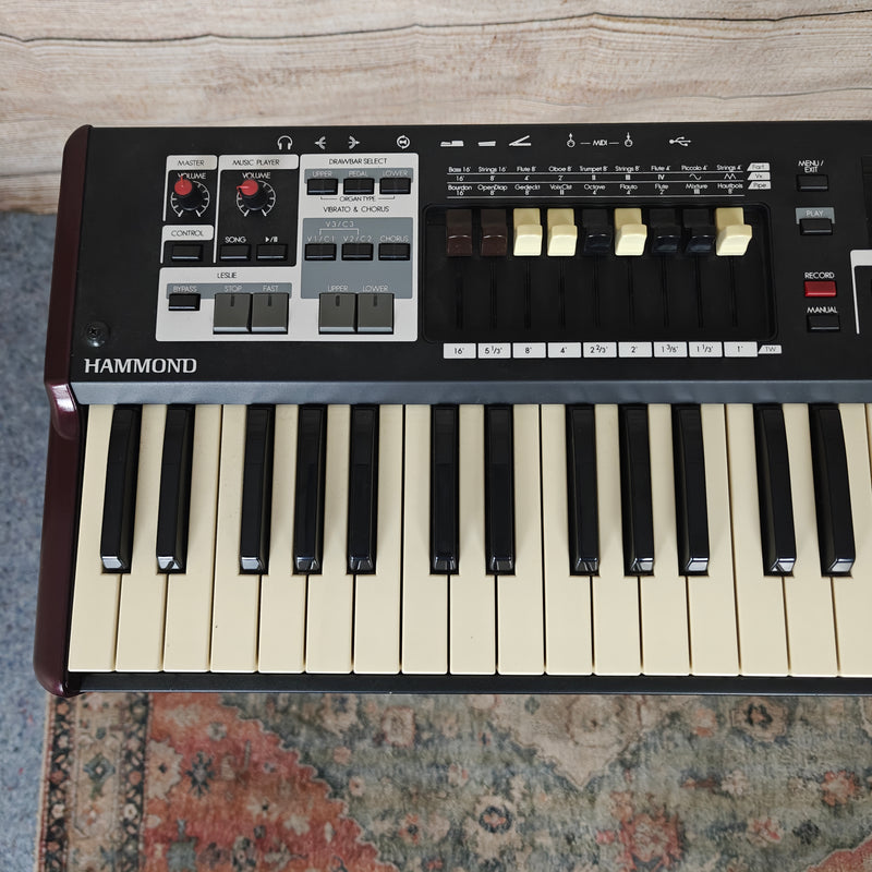Hammond SK1 61 Key Keyboard/Organ