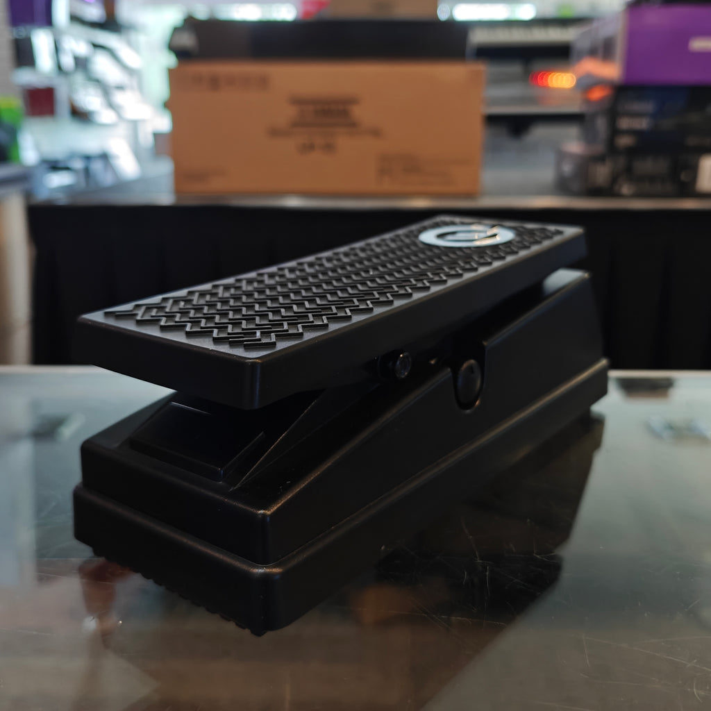 moog ep-3 expression pedal Moog EP-3 Universal Expression Pedal