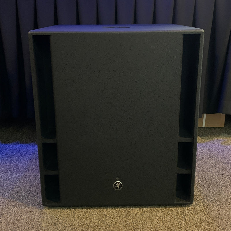 Mackie Thump18S Powered Subwoofer w/cover