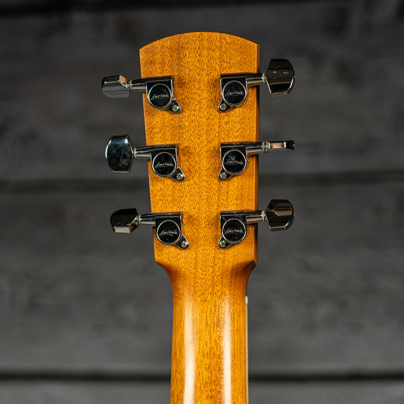 Larrivee L-03E