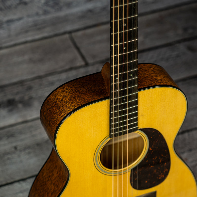 Martin 00-18 (2025)