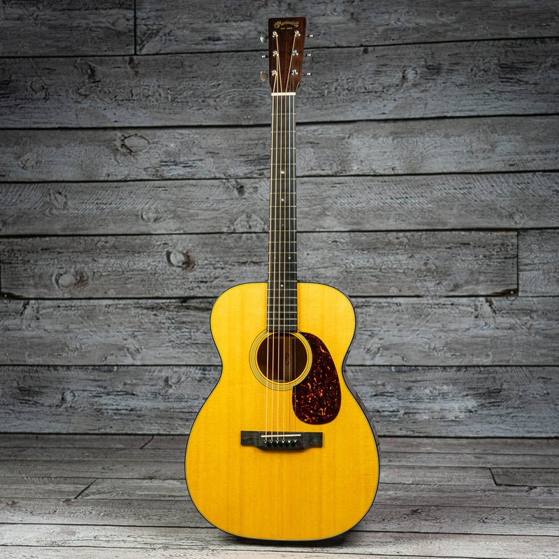 Martin 00-18