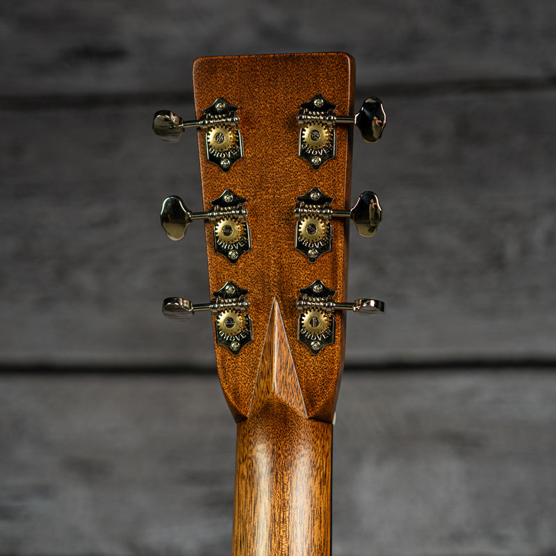 Martin 000-28 (2025)