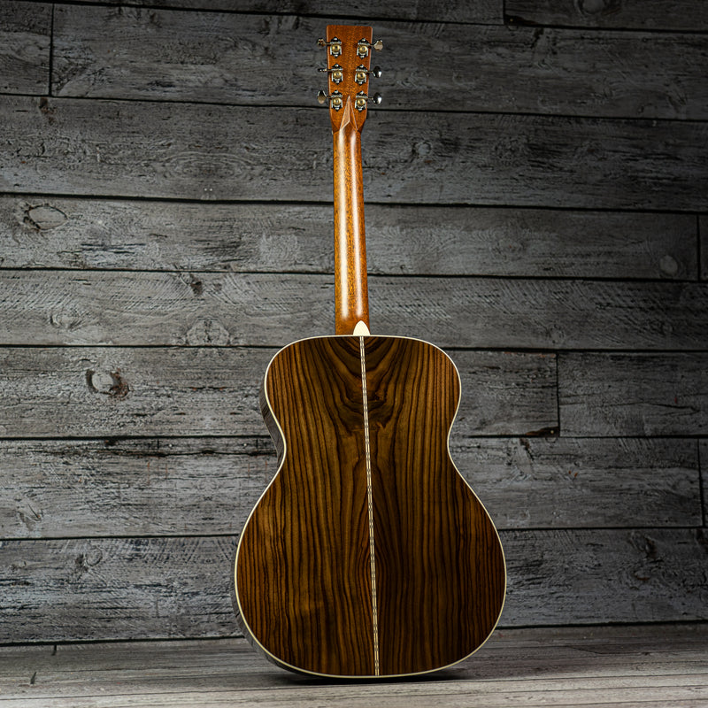 Martin 000-28 (2025)