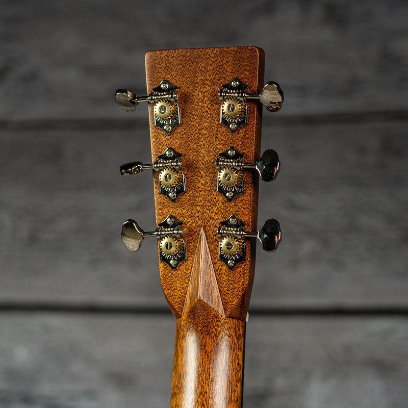 Martin 000-28 (2025)