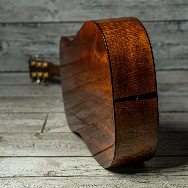 Martin Custom Shop Dreadnought - Flamed Mahogany, Adirondack Spruce