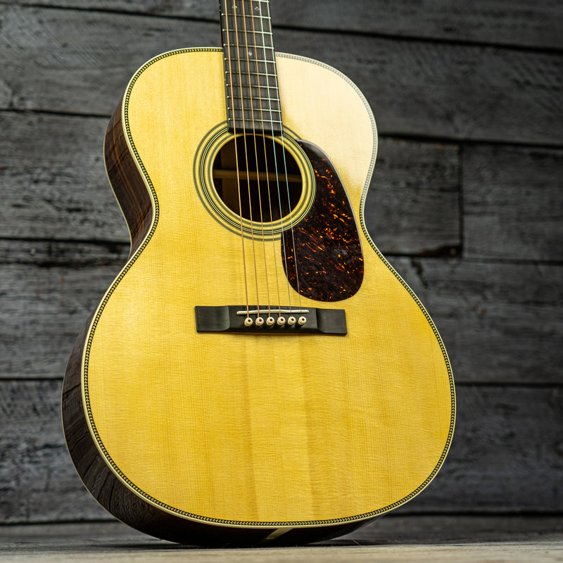 Martin Custom Shop 00 Slope Shoulder - Guatemalan Rosewood/High Altitude Swiss Spruce