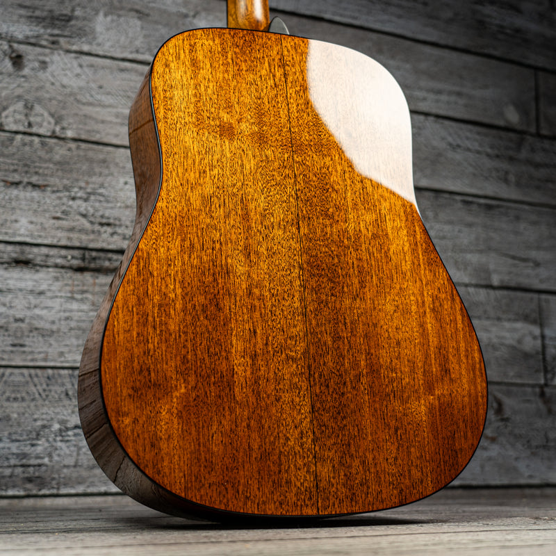 Martin D-18