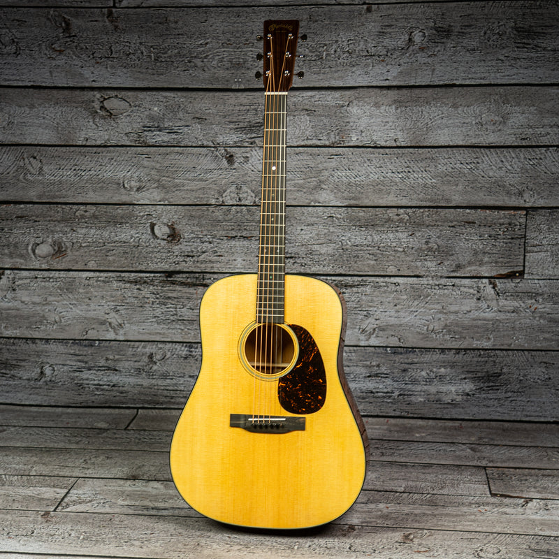 Martin D-18