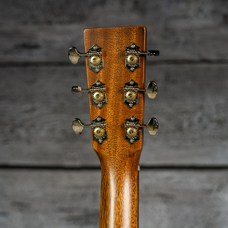 Martin D-18