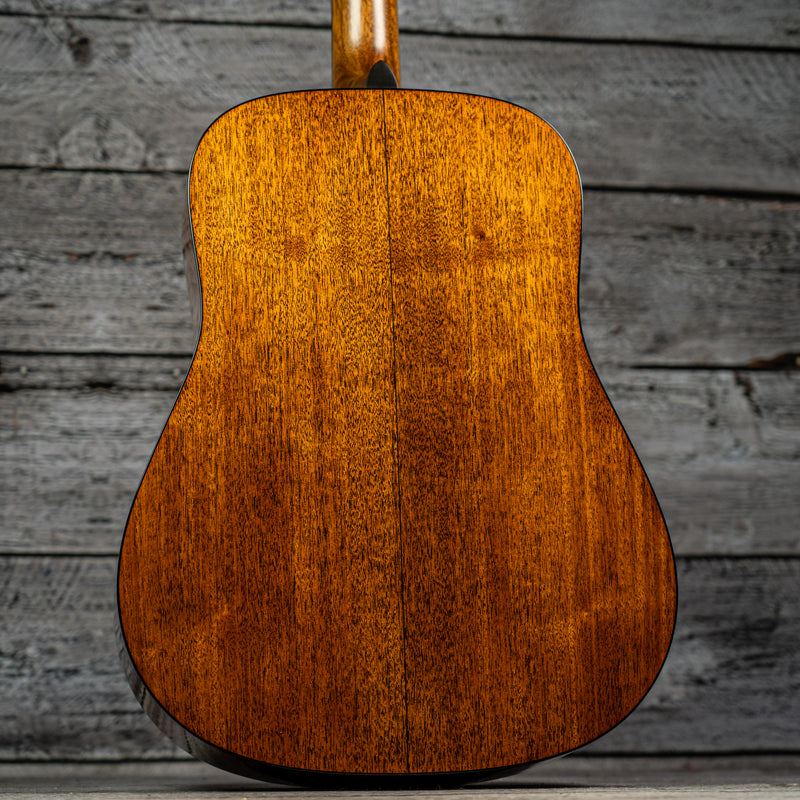 Martin D-18