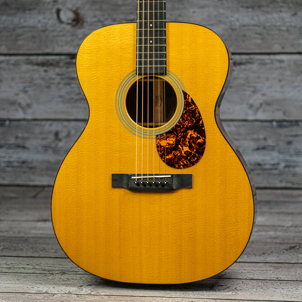 Martin OM-21