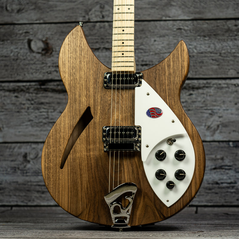 Rickenbacker 330W - Walnut