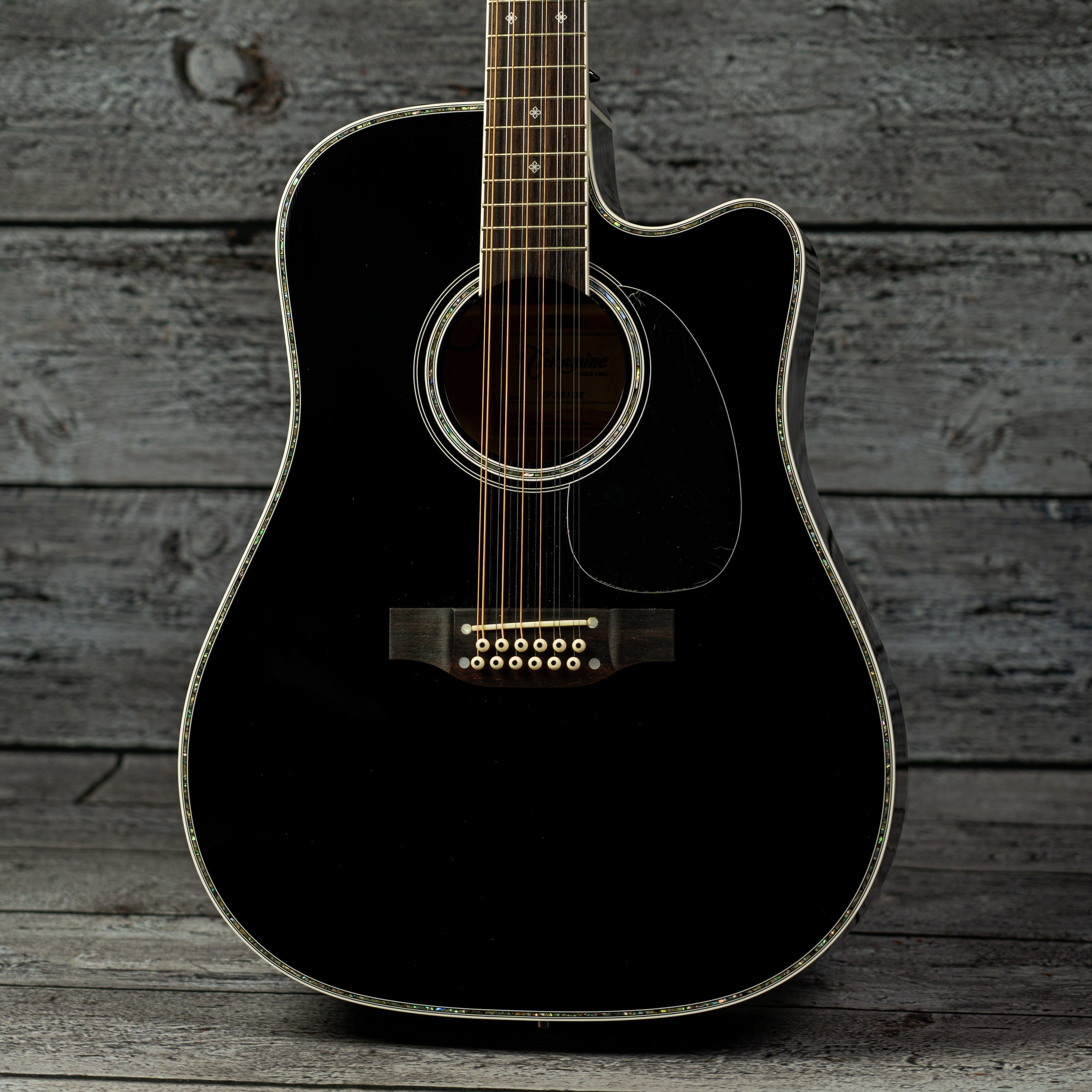 Acoustic Guitars | Takamine