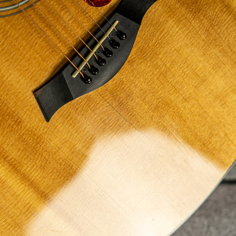 Taylor 214ce DLX